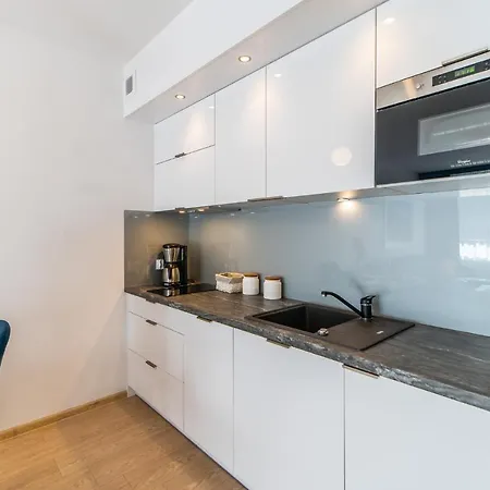 Apatramenty U Ireny - Blizej Morza *